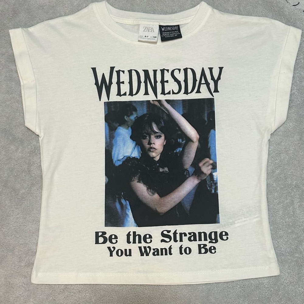 NWT Zara Girls Wednesday Addams White "Be the Strange" Graphic T-Shirt-Size 7/8